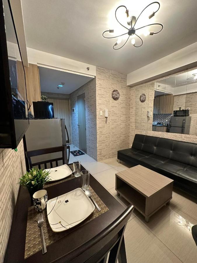 Sabina'S One Bedroom Condo At Shore Tower C Manila Exterior photo