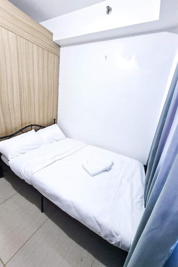 Sabina'S One Bedroom Condo At Shore Tower C Manila Exterior photo